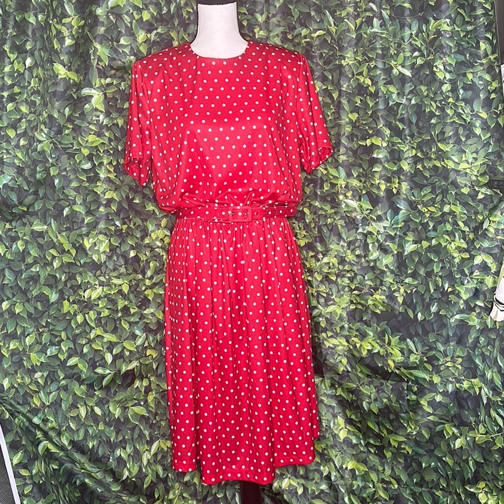 🔴Short sleeve polka dot red dress size 14p 🔴